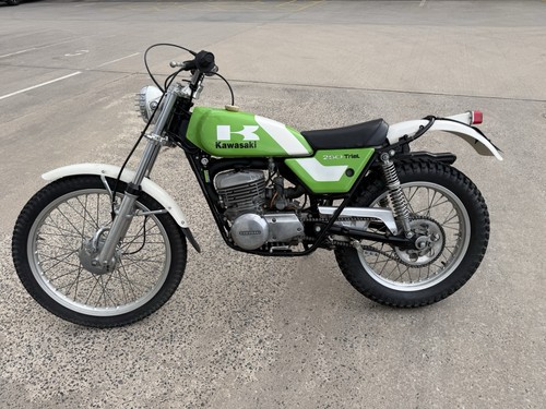 1975 Kawasaki KT250 Trials Bike 26 image