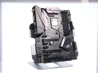 ASUS Strix Z270E Gaming ATX Motherboard + Intel i7 7700K CPU +