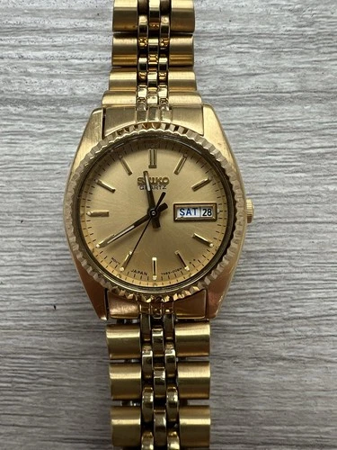 Vintage Seiko 7N83-0041 Gold Tone Day-Date Watch Fluted Bezel New Battery Works