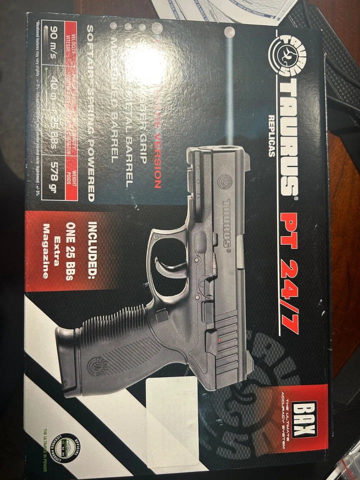 Pistola aeropuerto muelle Taurus p24/7 Foto 2 de 4