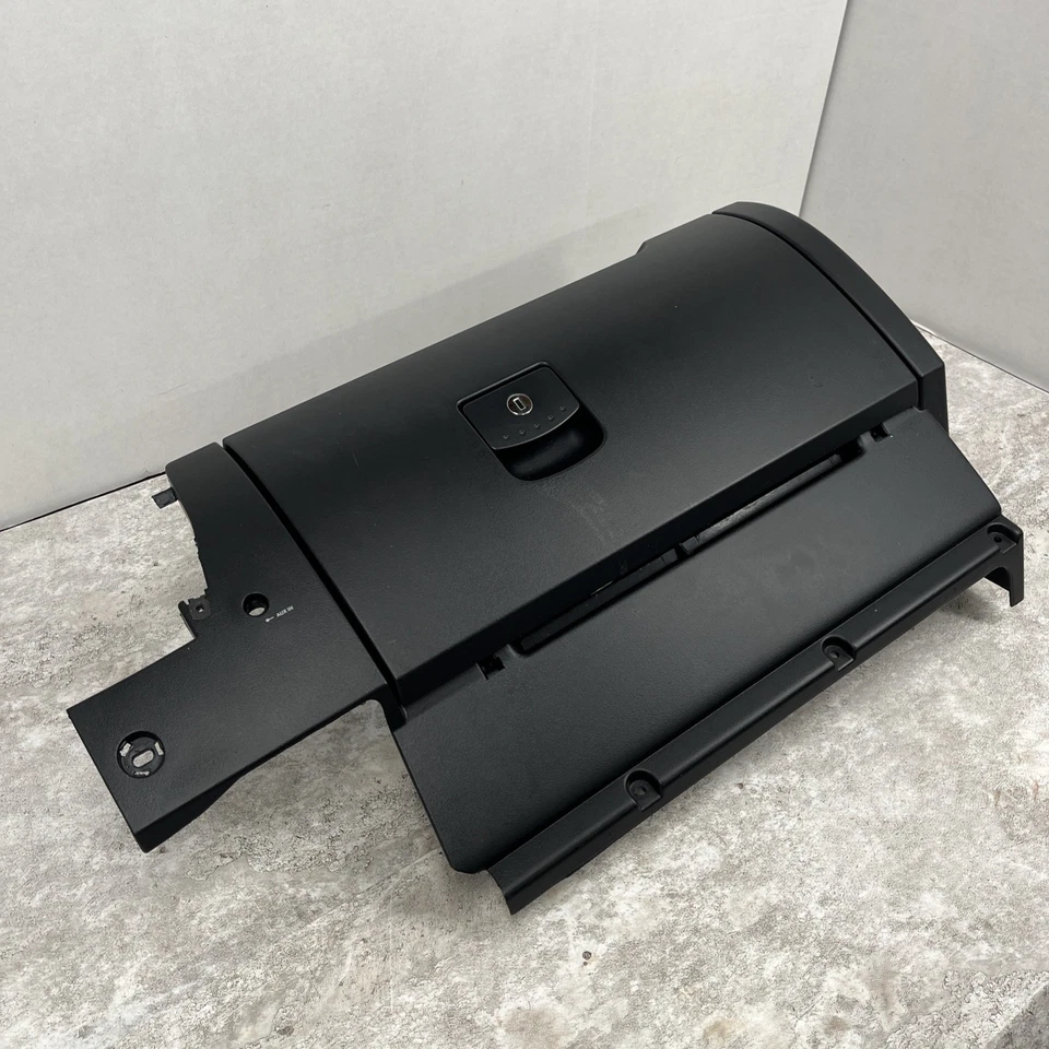 2006-2010 Volkswagen VW Beetle Dash Storage  Glove Box Assembly Black READ - Image 4 of 4