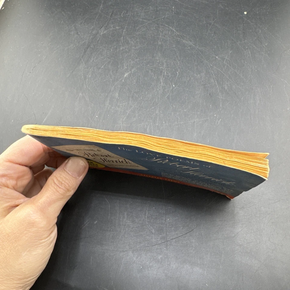 💥 WW2 Armed Services Edition 1055💥The LOVE POEMS of Robert Herrick 🦅1946 - Imagem 4 de 4