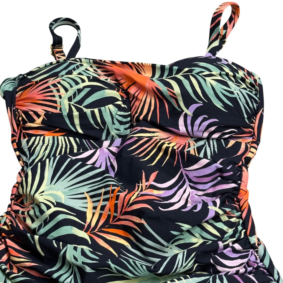 Traje de baño Leilani estampado tropical de una pieza control abdominal acanalado talla 6 Foto 4 de 4