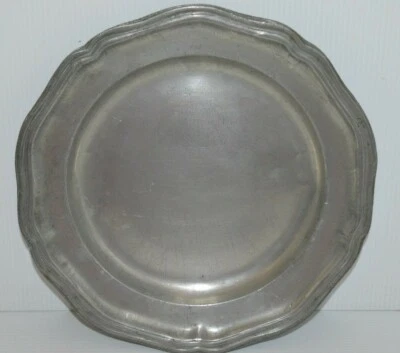 -ASSIETTE LOUIS XV ETAIN Maître TOURNIER à RODEZ datée 1756 dans le tampon XVIII - Photo 1/4