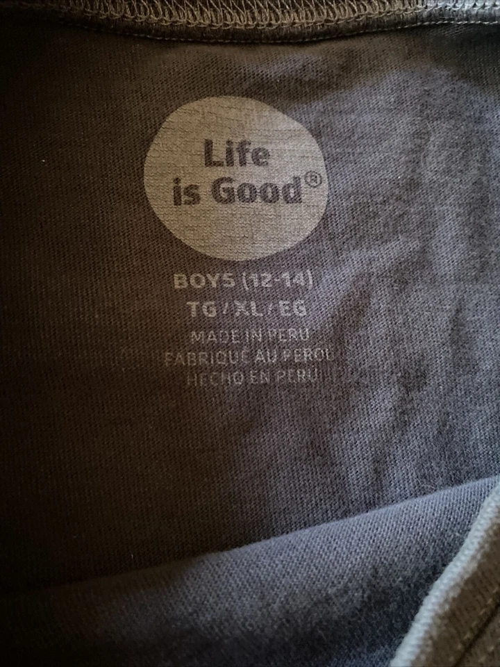 Camiseta Life Is Good Boys Gráfica Livin Grande Diseño Bigfoot 12-14 Mezcla de Algodón Gris Foto 4 de 4