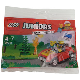 New Lego 30338 JUNIORS Easy Build Fireman Car Rescue Polybag 2017 Age 4-7 Sealed