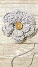 crochet handmade button flower for knit hats 5 inch yarn light gray 1pc