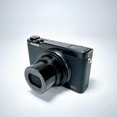 Fujifilm XQ1 X Series Compact Digital Camera 12.0MP With battery