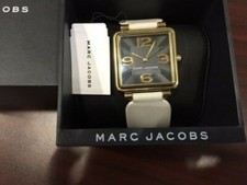 Marc Jacobs Women's MJ1440 Vic Black Dial White Leather Watch
