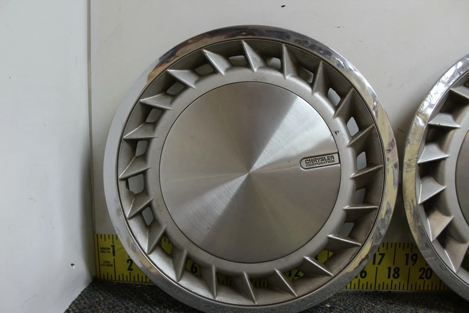 Juego de 4 tapacubos tapacubos de 14" OEM cubiertas de rueda 464 1988-90 Plymouth Acclaim Voyager (2325 Foto 2 de 4