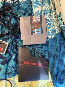 New Kirby&rsquo;s Adventure + Nintendo NES System With Super Mario Bros / Duck Hunt