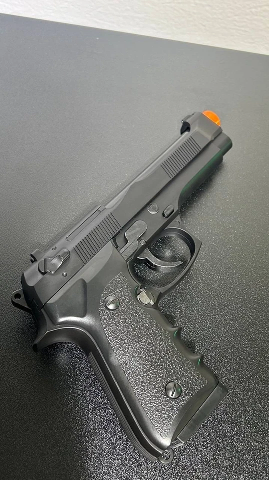 Spring Power Airsoft Pistol - Image 3 of 4