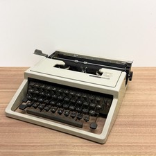 1960s Olivetti Lettera 31 Manual Typewriter in Working Condition With Case Made thumbnail