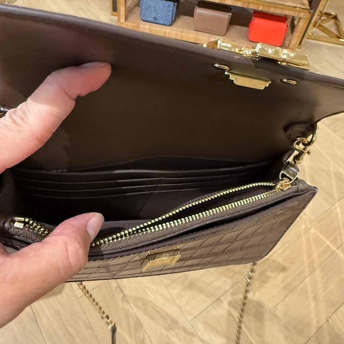 Tory Burch 141073 Britten Small Chain Wallet Wristlet