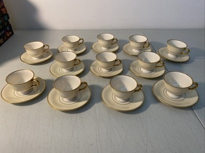 Vintage Pickard China 24k Gold Pilgrim  Demitasse Tea Cups & Saucers   Set of 12