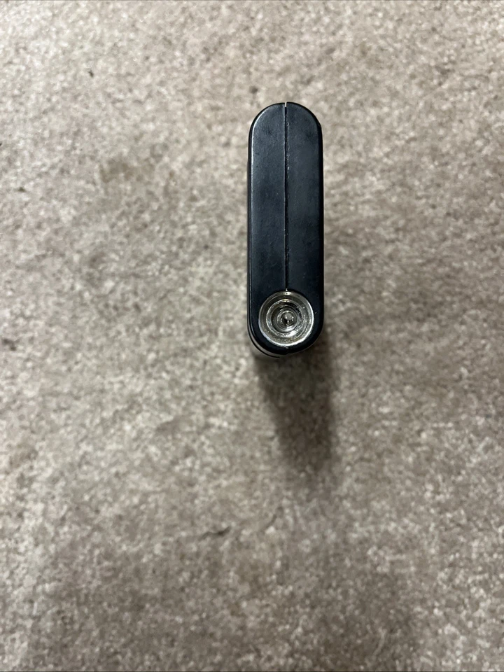 VINTAGE QUARTZ TRAVEL ALARM CLOCK W/ FLASHLIGHT - Image 3 of 4