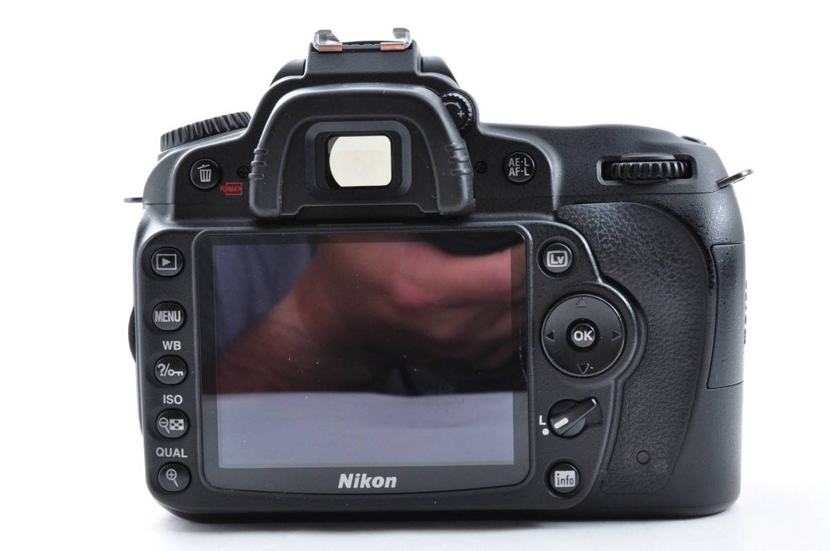 Nikon D90 Digital SLR DSLR 12.3MP Camera Body S/C 48shots Japan