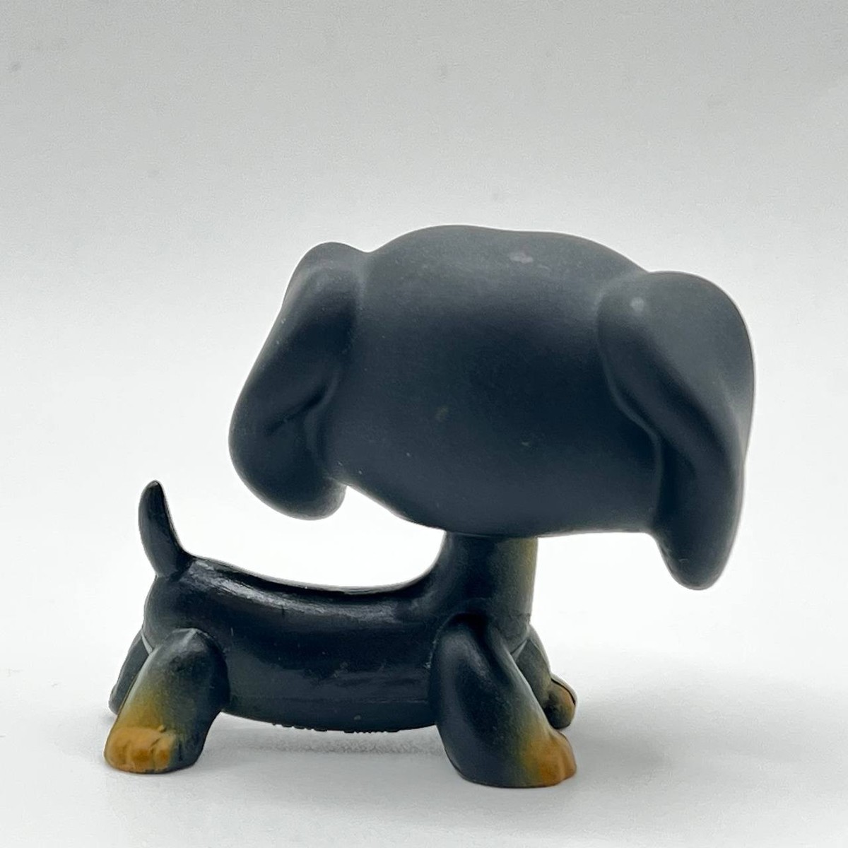 Figurine Littlest Pet Shop HASBRO N°325 - Chien Teckel Avec Jupe Et Aimant - Occasion