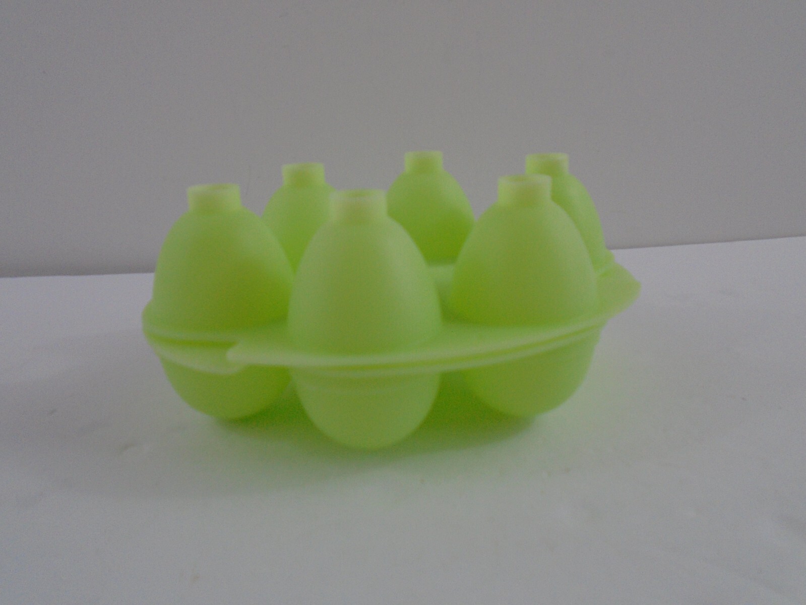 1 Jello Jiggler Easter Egg Mold Recipe 3D Shots Makes 6 Smooth Hinged Green eBay
