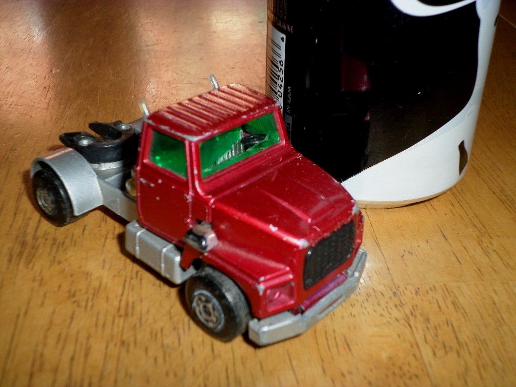 MATCHBOX-SUPER KINGS- FORD LTS SERIES TRACTOR, DIE CAST METAL TOY
