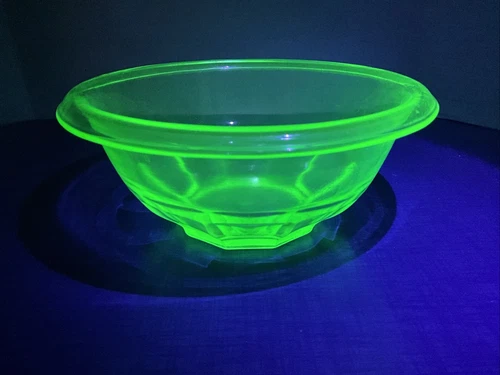 Hazel Atlas Rest Well Green Glass Mixing Bowl 1930s Glows - UV Reactive uranium
