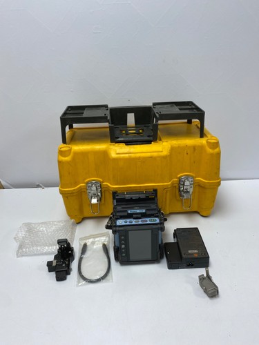 Fujikura 70s core alignment fiber fusion splicer kit