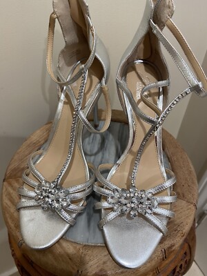 JEWEL Badgley Mischka Hazel II Rhinestone Crystal Strap Open