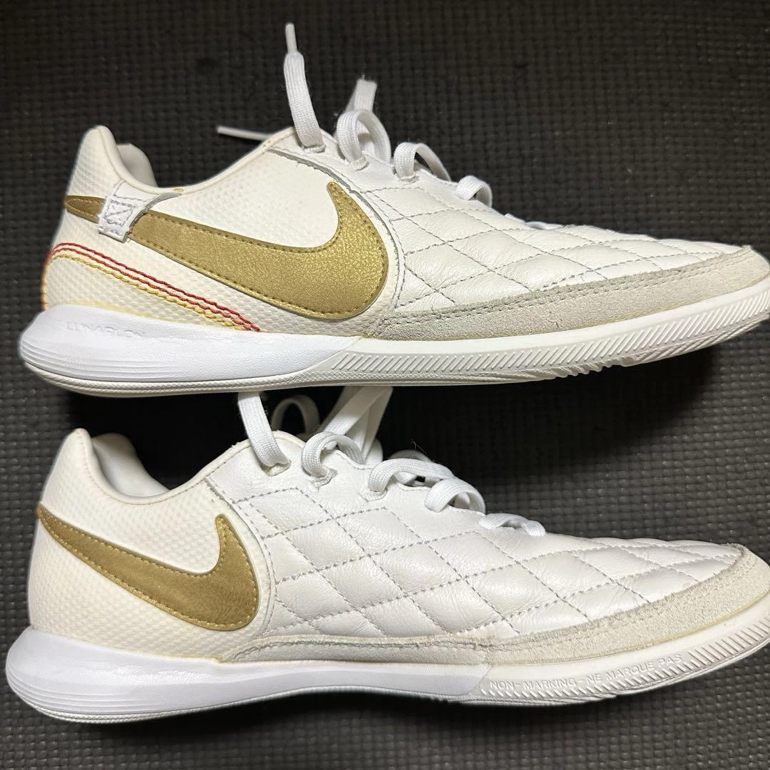 Ronaldinho futsal shoes clearance