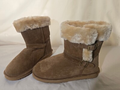 LAMO Woman Camel Color Suede Upper, Fleece Lined, Rubber Sole, 2 Buckle, Size 10