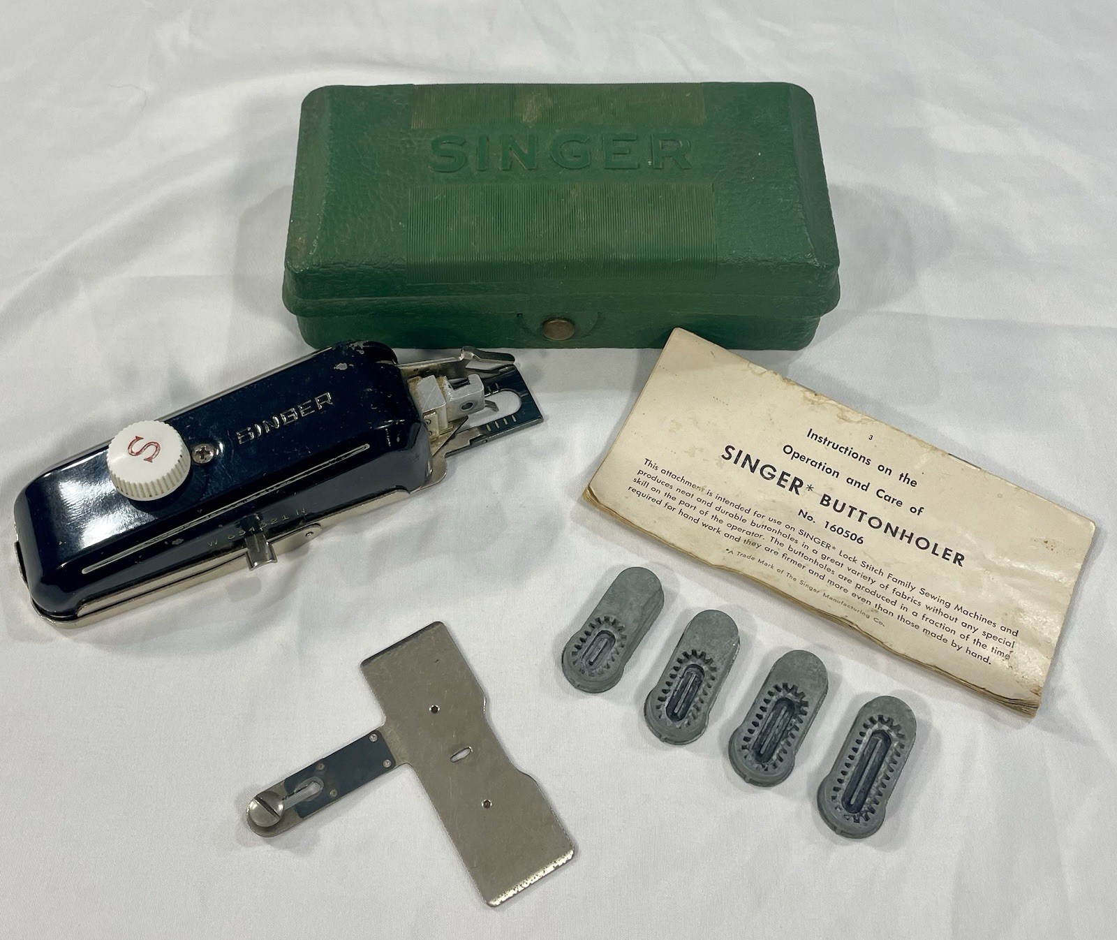 Vintage Singer Buttonholer No. 160506