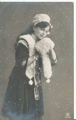 #ad STUNNING Beautiful young girl RPPC ca. 1908; German handwriting translated; XC $36.50