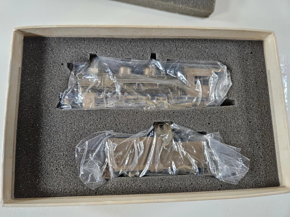 Vintage United Brass K-28 HOn3 2-8-2 D & RGW Locomotive  - Image 3 of 4