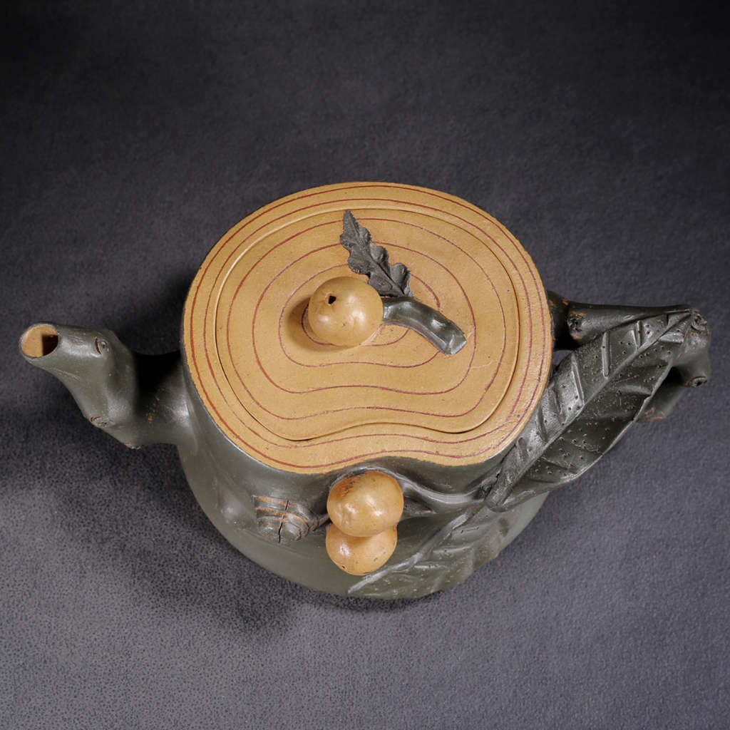 Chinese Yixing Zisha Clay Handmade Exquisite Loquat Teapot 枇杷壶
