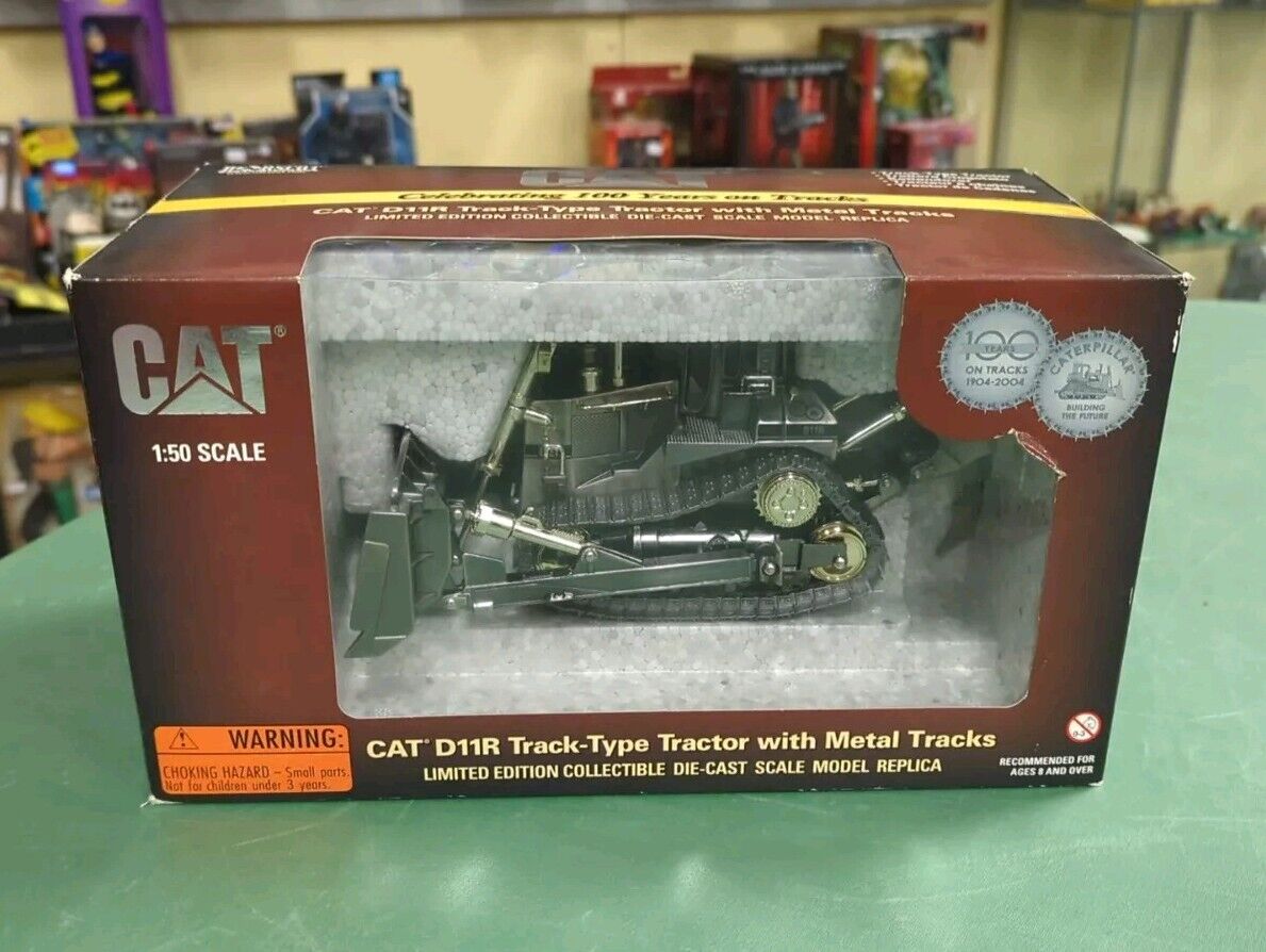 Norscot CAT D11R Track-Type Tractor Metal Track 1:50 Die Norscot CAT D11R Track-Type Tractor Metal Track 1:50 Die