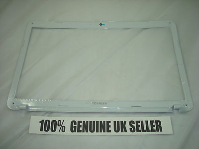 NEUWERTIG Toshiba Satellite C875 Serie LCD Frontblende mit Webcam Port 17.3 H000038040