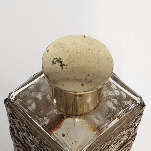 VTG. 50s MCM Gold Tone Filagree Ornante Over Glass Perfume Bottle - Picture 5 of 10