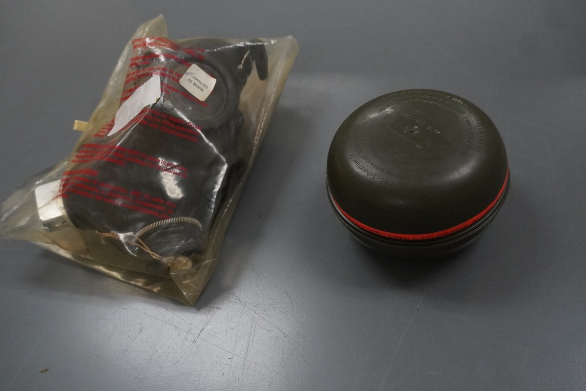 Swiss Army SM74 Gas Mask with Filter & Carry Bag Switzerland