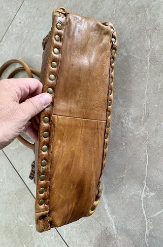 ROBERTA GANDOLFI Distressed Brown Leather Zip Handbag - Picture 7 of 12
