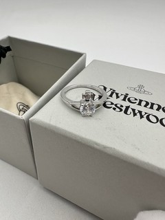 Anello VIVIENNE WESTWOOD quadrato con diamanti taglio principessa misura 7 US