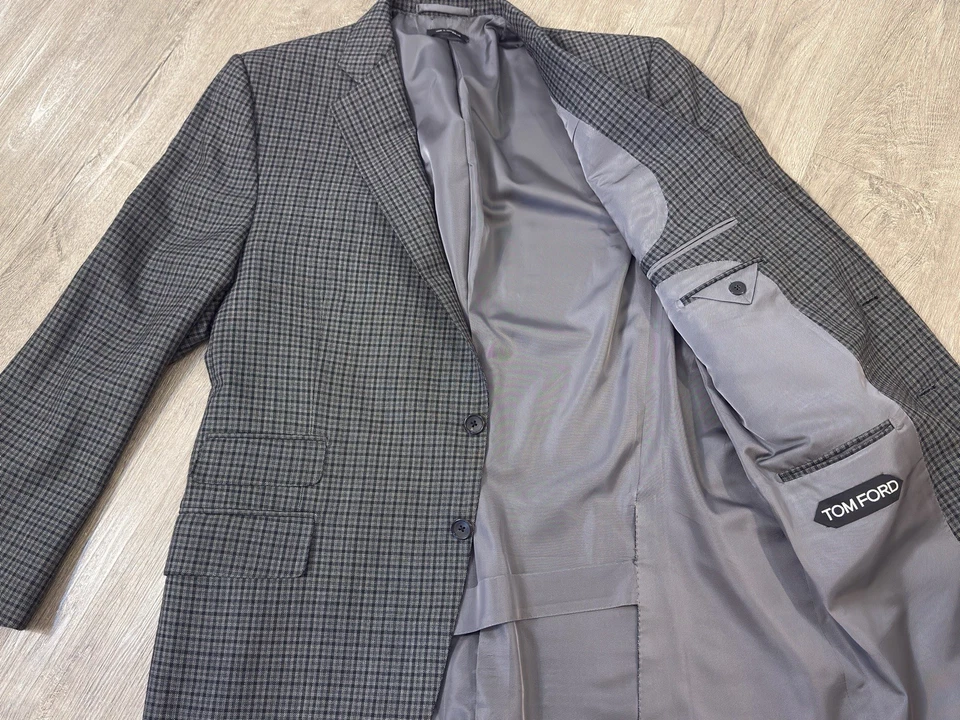 Traje Tom Ford Fit Y 2 Piezas Gris Cuadros Cuadros 100% Lana Hecho en Suiza 58R (42US) Foto 2 de 4