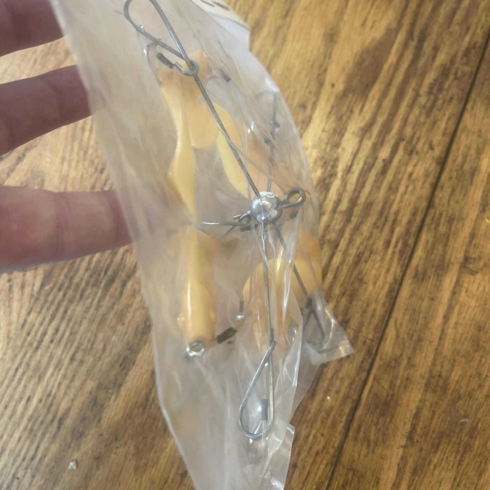 7” Umbrella Rig 4 Arm With 4” Shad (5)  Pearl Shim New In Package McKala Fishing - Image 8