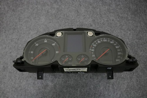 Original VW Passat B6 3C Kombiinstrument 3C0920870G Tacho Diesel TDI