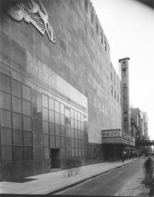 Exterior of RKO Roxy Theatre New York 1932 Historic Old Photo 4