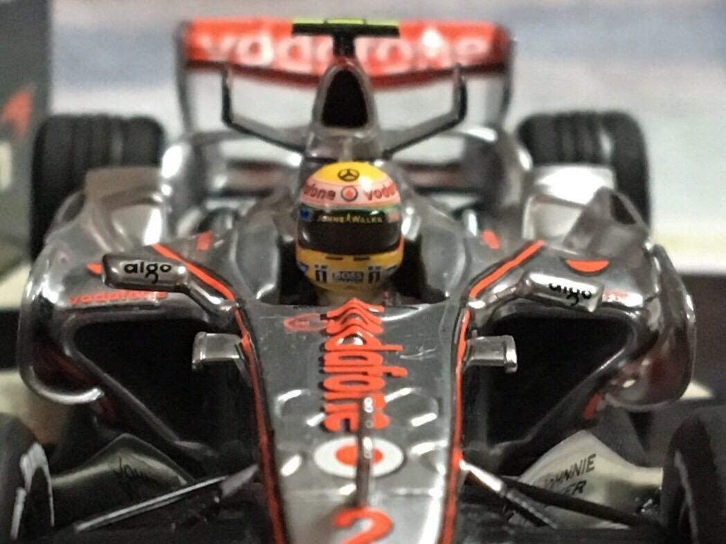 【未開封】ミニチャンプス McLAREN  MP4-22 L.HAMILTON s-l400.jpg