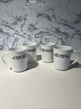 Set Of 4 Corelle Corning Ware Christmas Holly White Tea Coffee Cups
