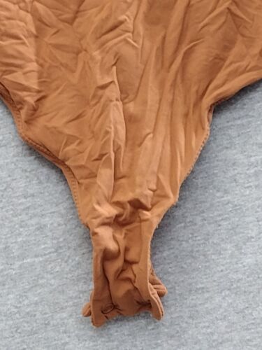 SKIMS Fits Everybody Damen-Tanga-Body mit eckigem Ausschnitt Bronze M BS-SCN-0294 - Bild 4 von 9