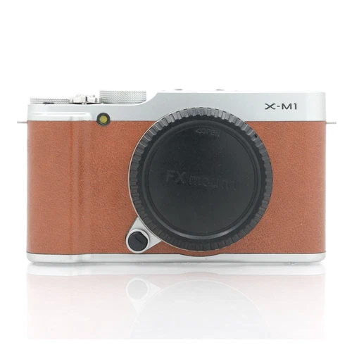 Fujifilm X-M1 16.3MP Digital Camera Only Body with Charger - 95% New - Picture 1 of 9