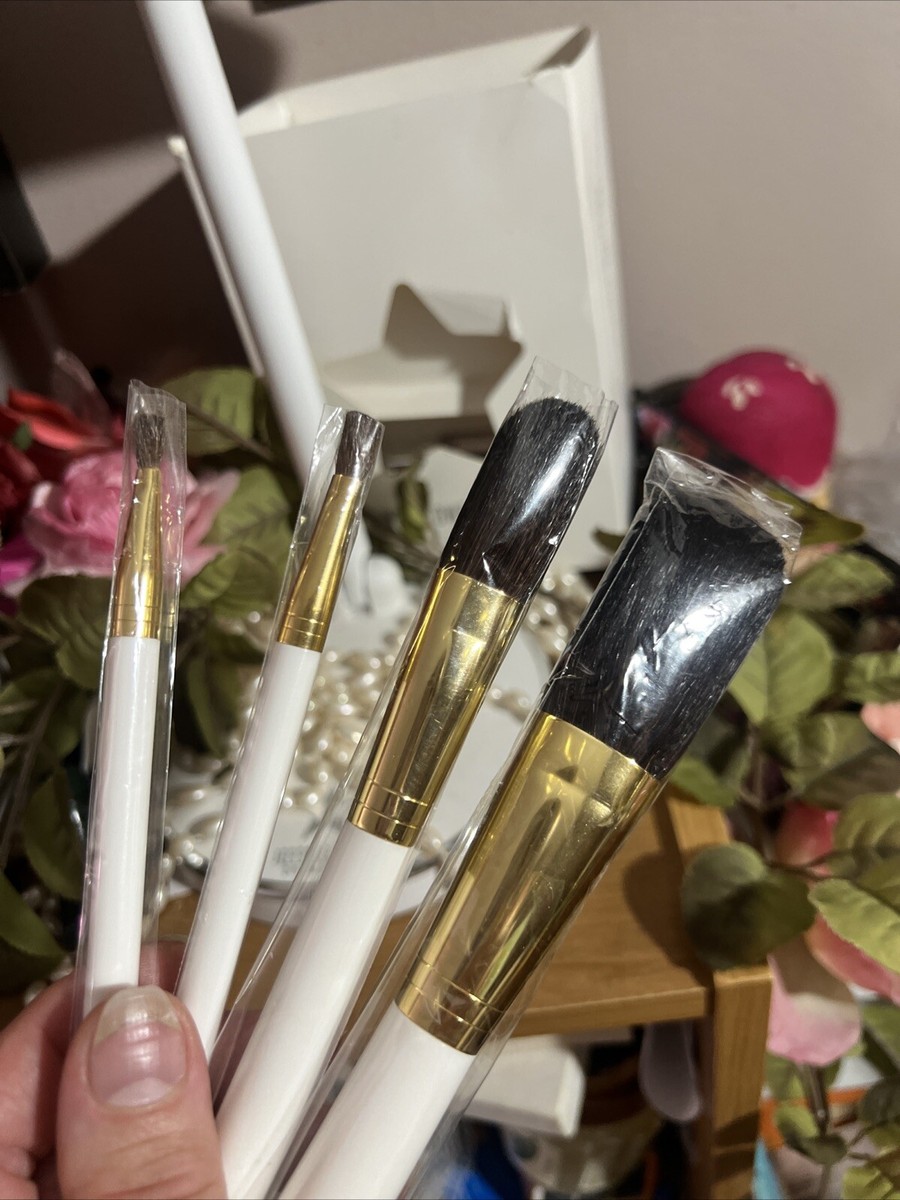 New ESTEE LAUDER 4-Piece Gold Brush Set : Powder, Blush, 2 Eye