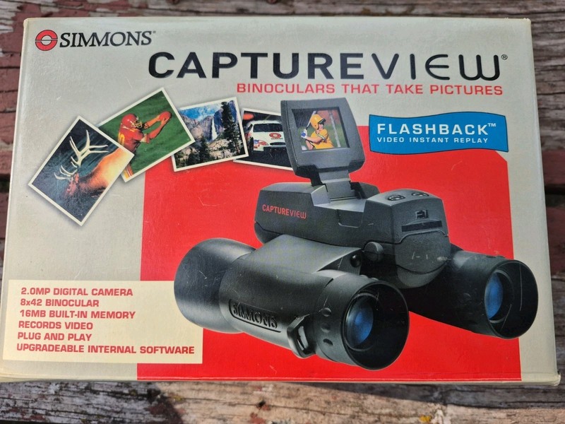 Simmons Captureview Binoculars Digital Camera And 8 X 42 Binocular Takes Picture