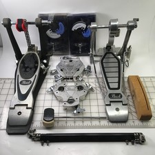 PEARL LOT- 2 Pedals P2002C  P100 and 2 Clamps EVERYTHING IN THE PHOTO